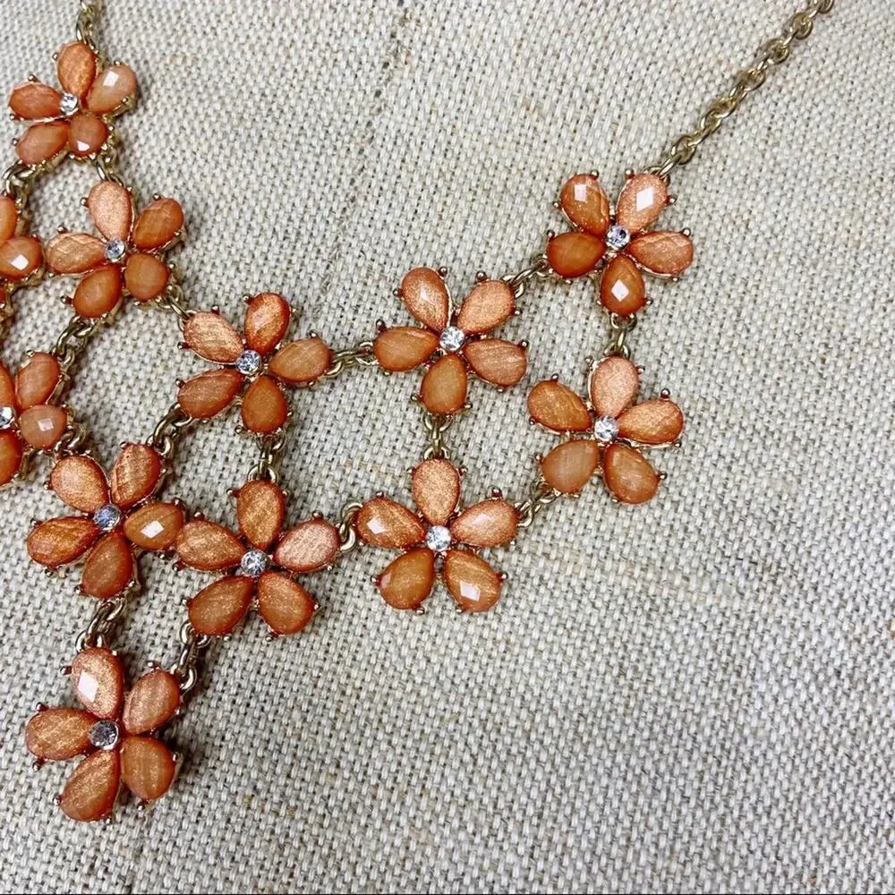 Peach Rhinestone Floral Bibb Necklace